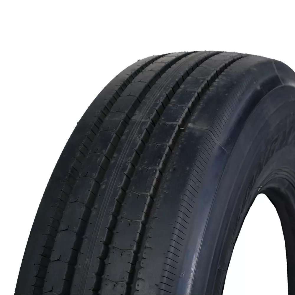 Грузовая шина 295/80 R22,5 Long March LM-216 18PR в Усть-Катаве