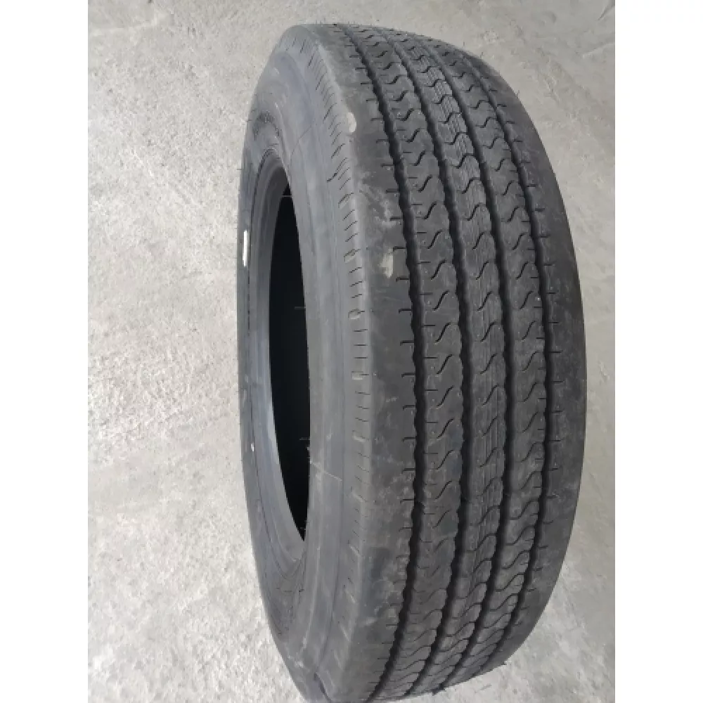 Грузовая шина 255/70 R22,5 Long March LM-120 16PR в Усть-Катаве